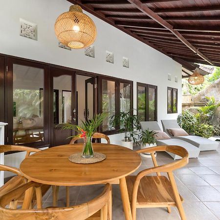 Twist And Shout Villa Seminyak Exteriör bild
