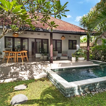 Twist And Shout Villa Seminyak Exteriör bild