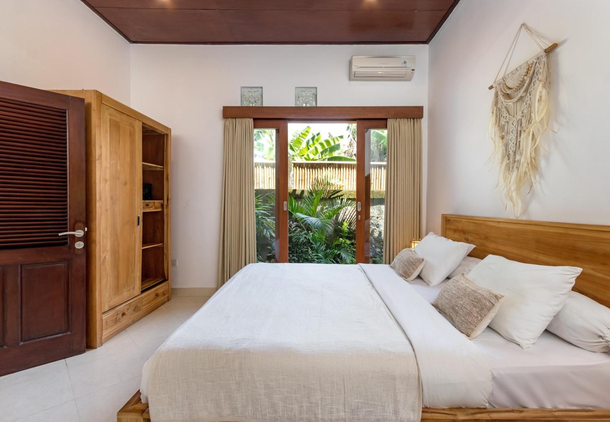 Twist And Shout Villa Seminyak Exteriör bild
