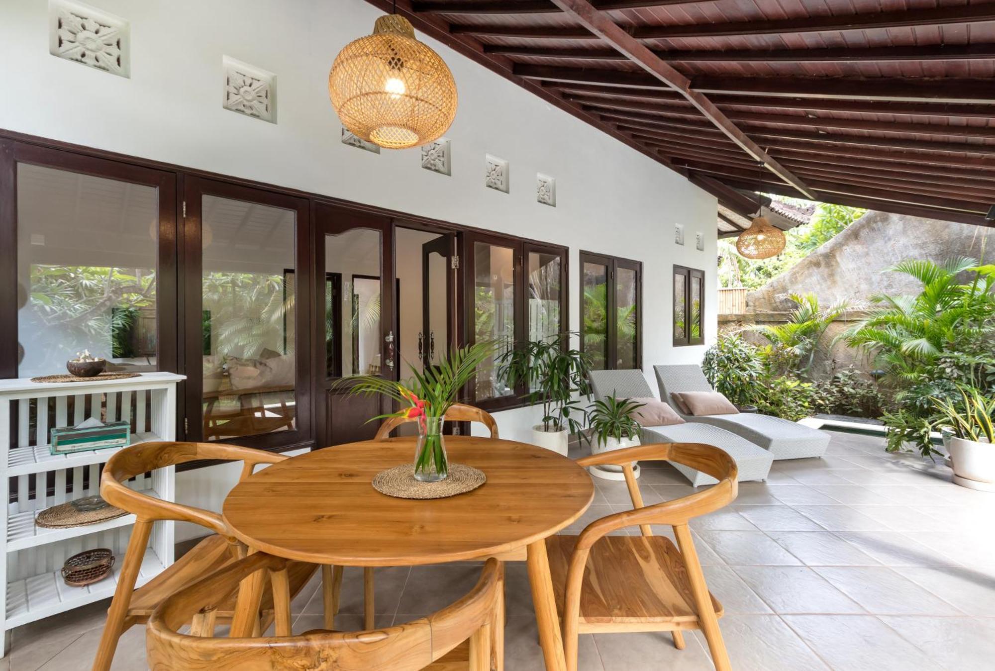 Twist And Shout Villa Seminyak Exteriör bild